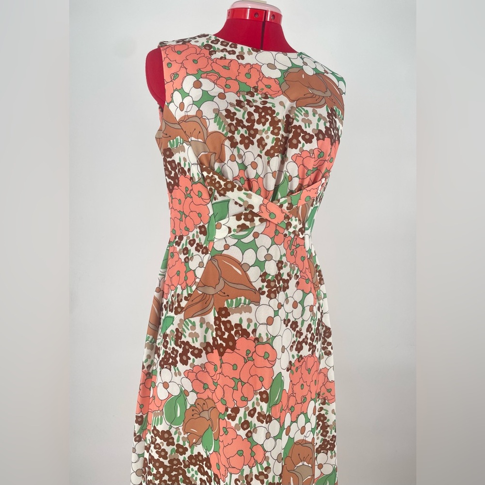 1960s Mod Floral Print Maxi Dress With Criss Cross Waist Detail - Picture 4 of 11
